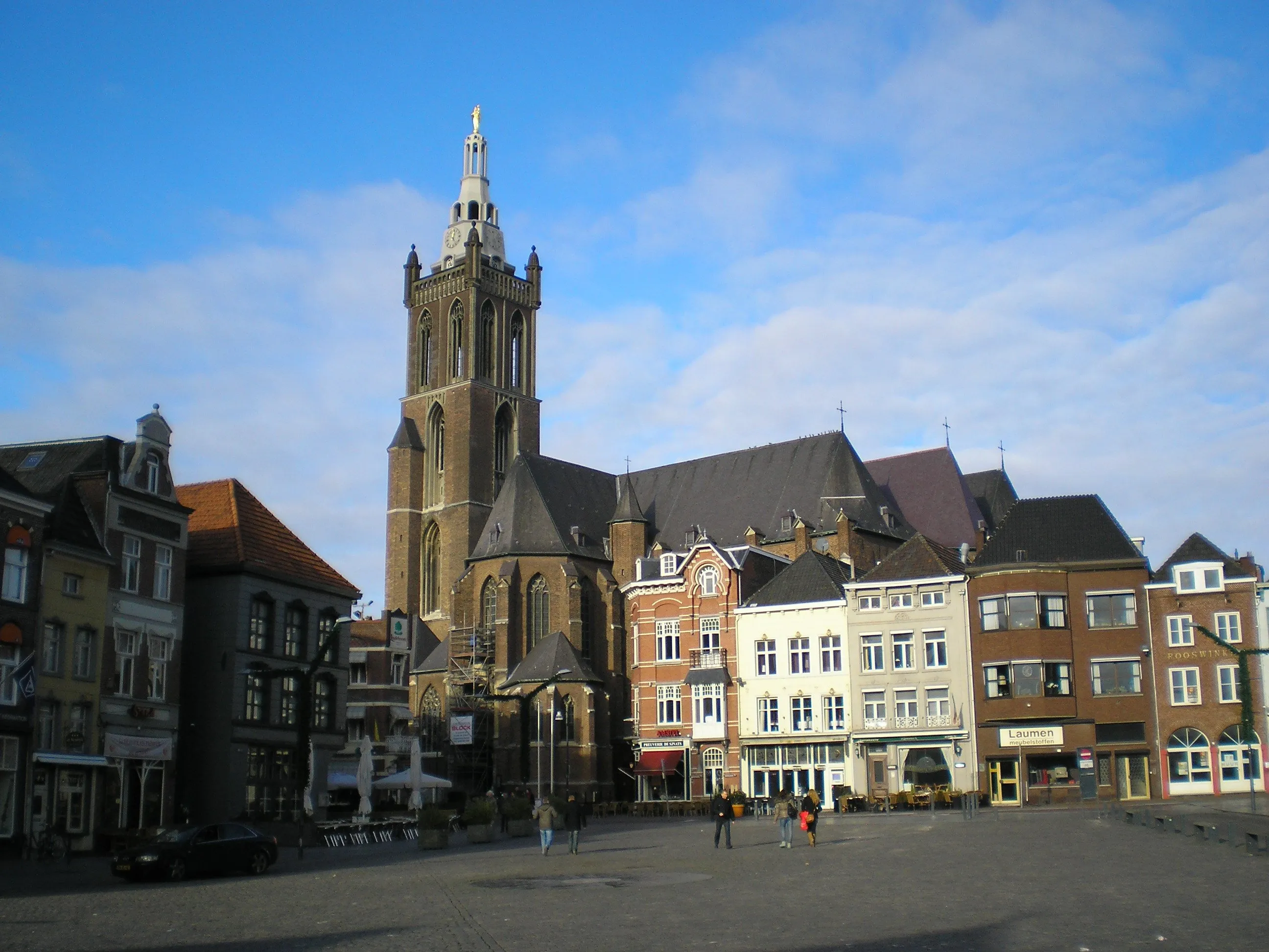 sint christoffelkathedraal roermond nederland