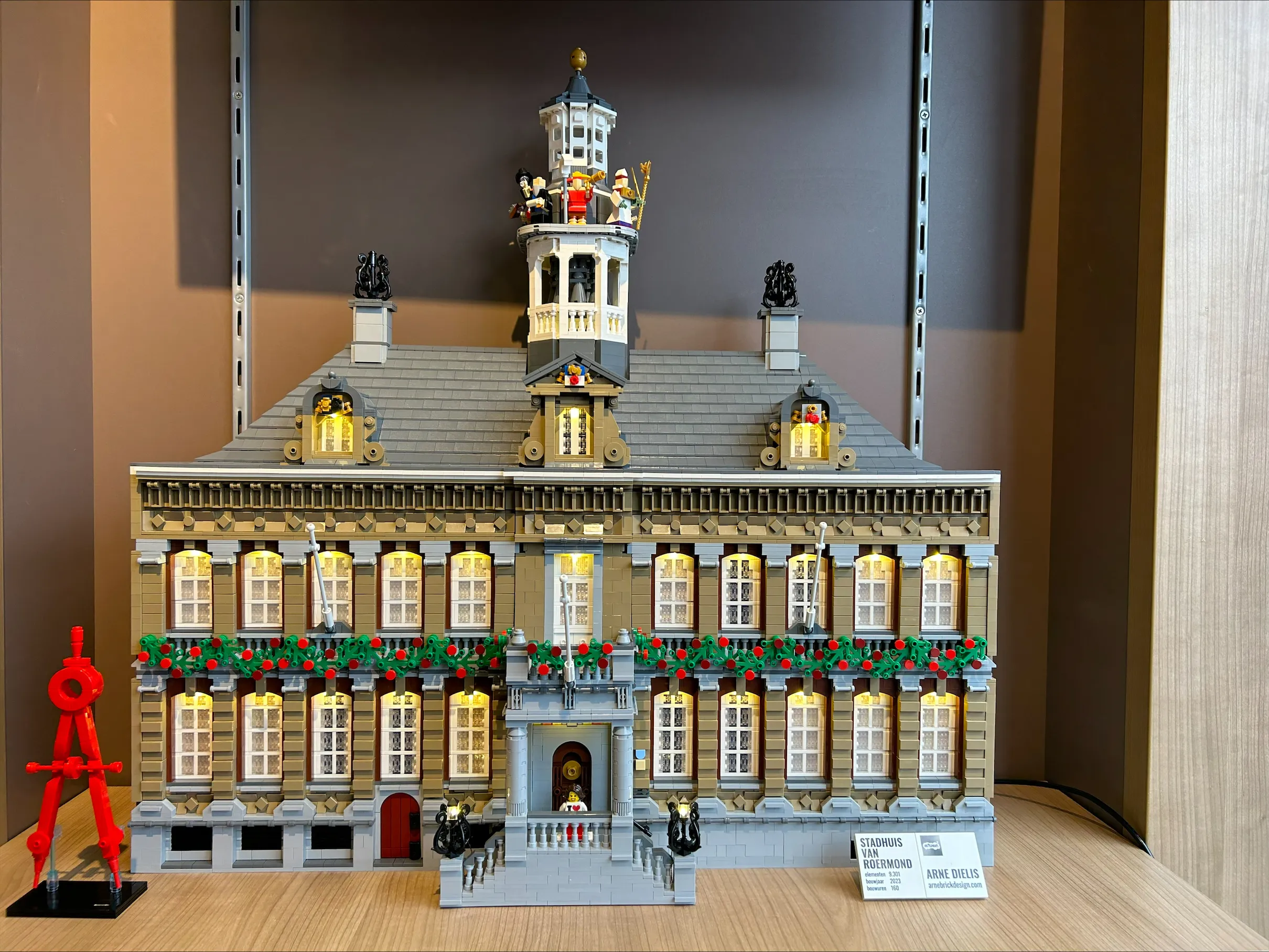 stadhuis van roermond in lego door arne dielis