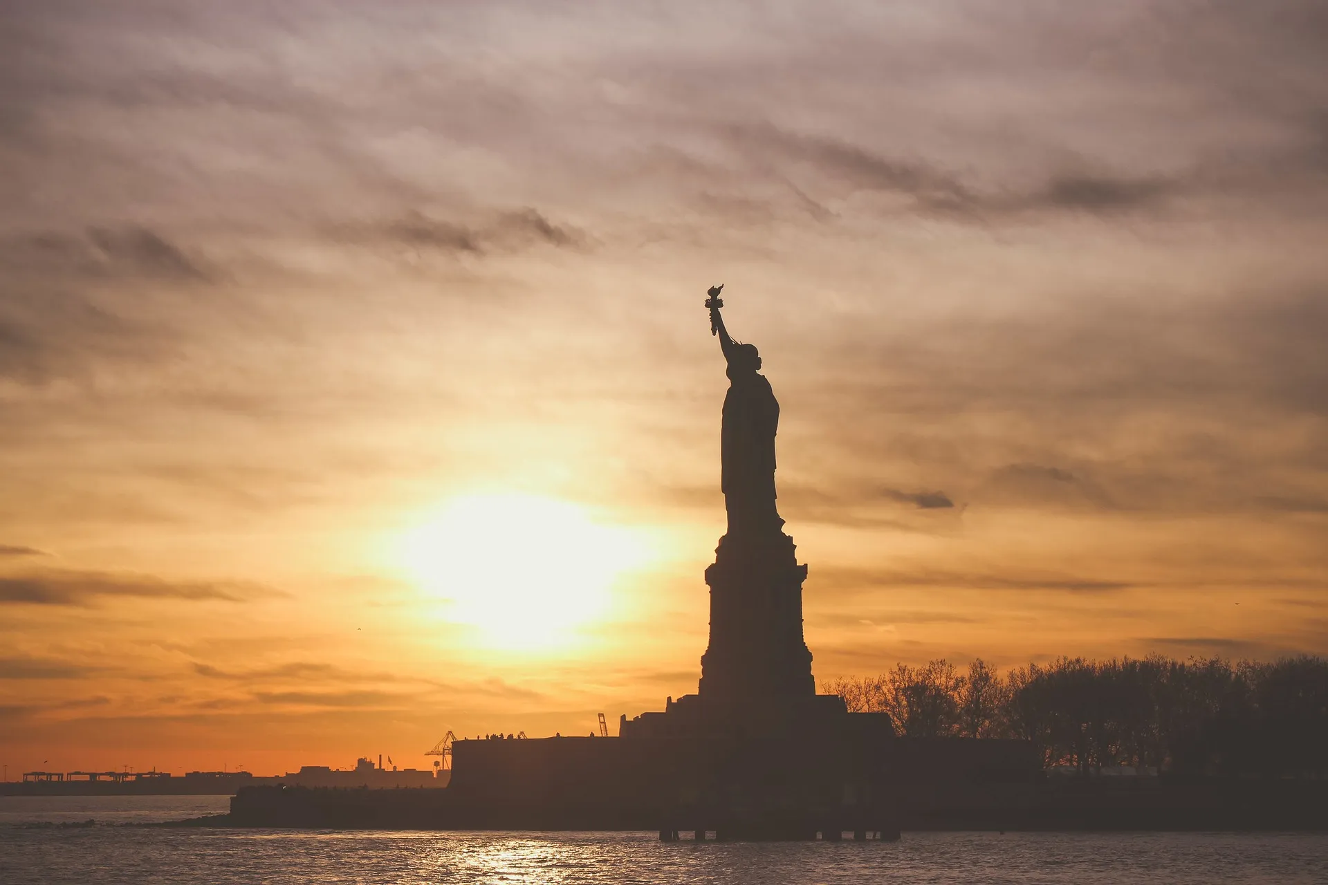 statue of liberty 1210001 1920