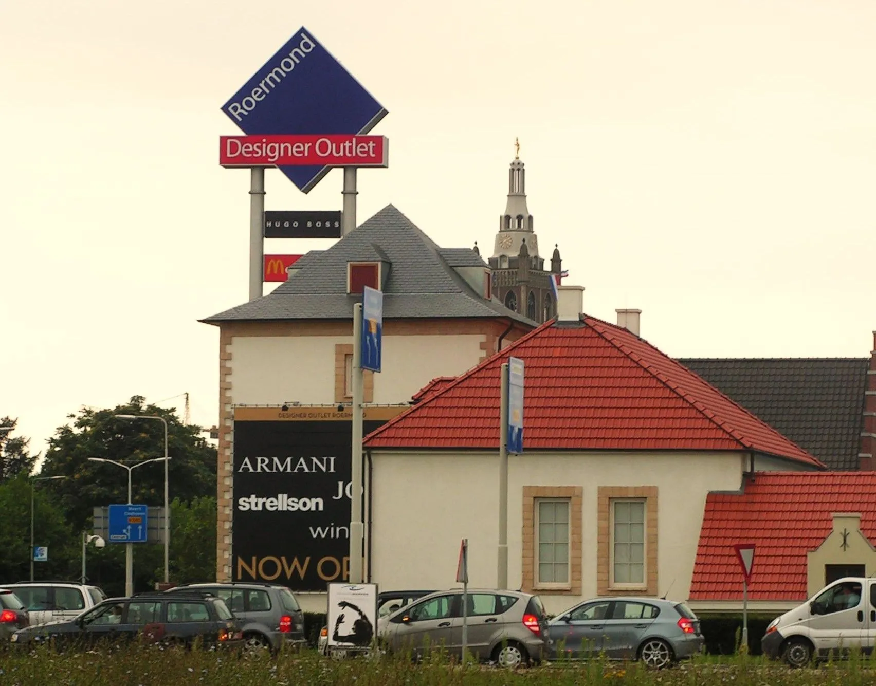 mcarthur glen designer outlet roermond