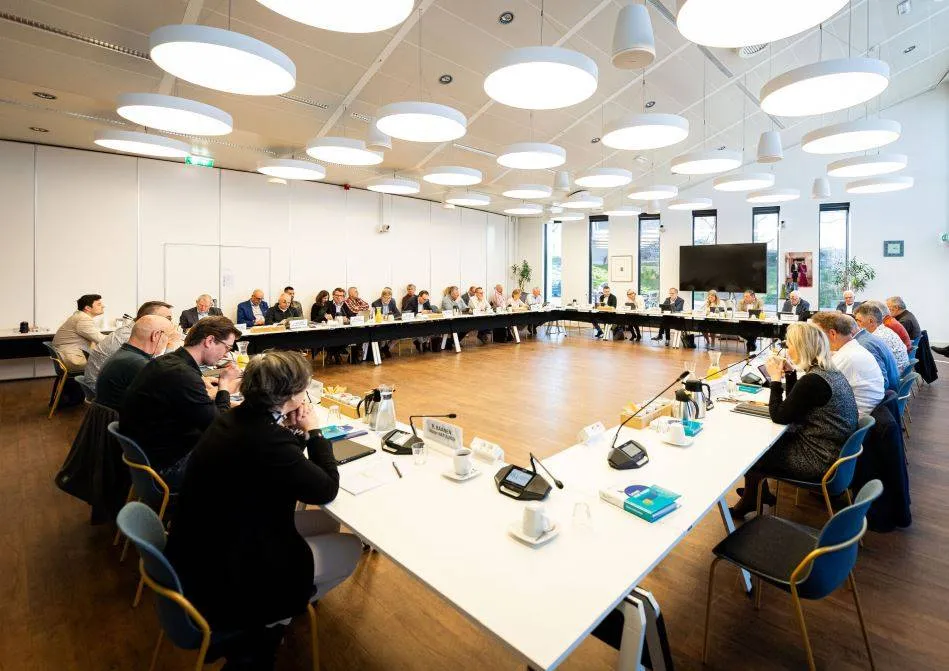 Foto vergadering algemeen bestuur WL