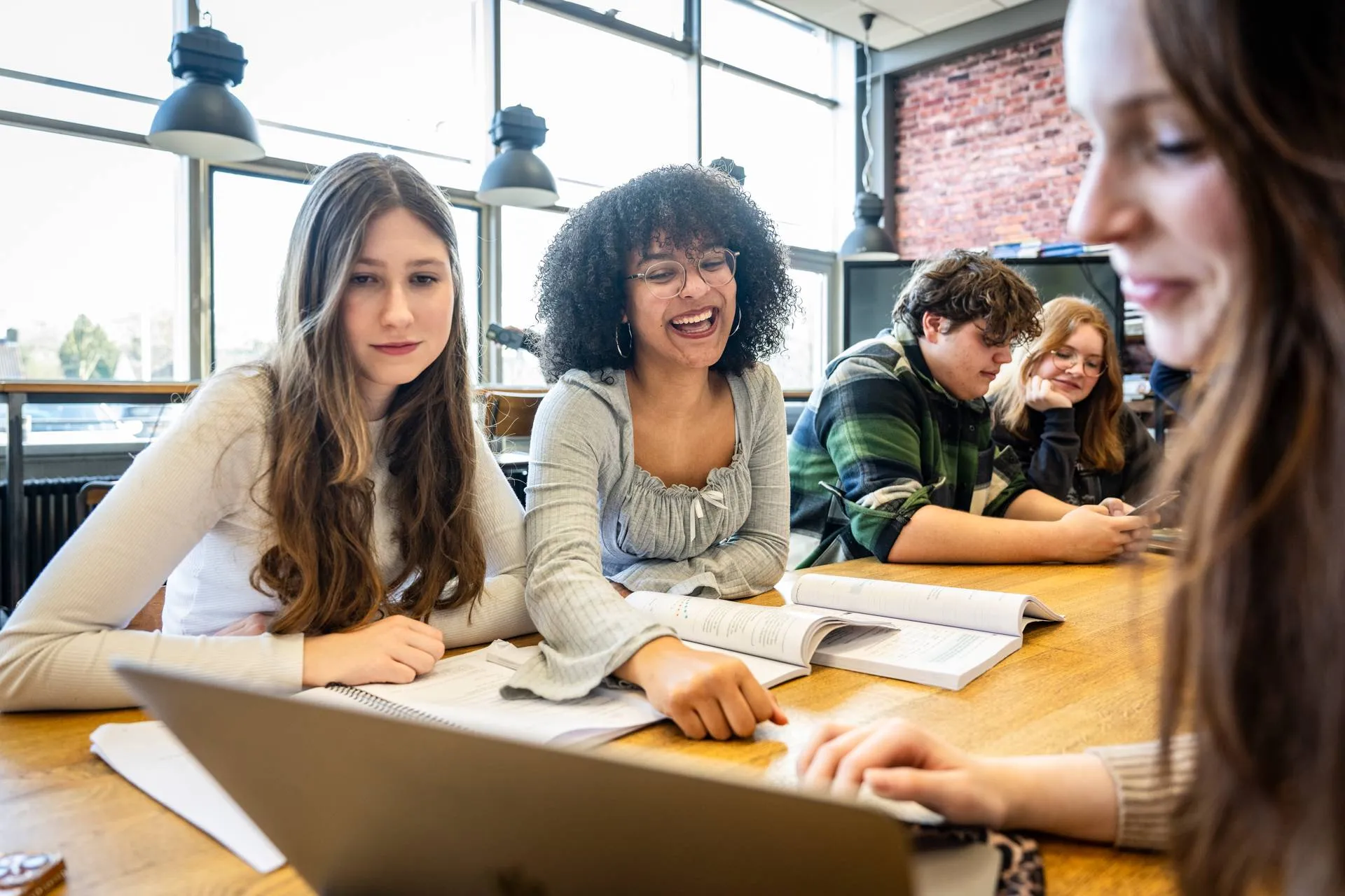 571276479_1250435893763754_7081044525123360736_n