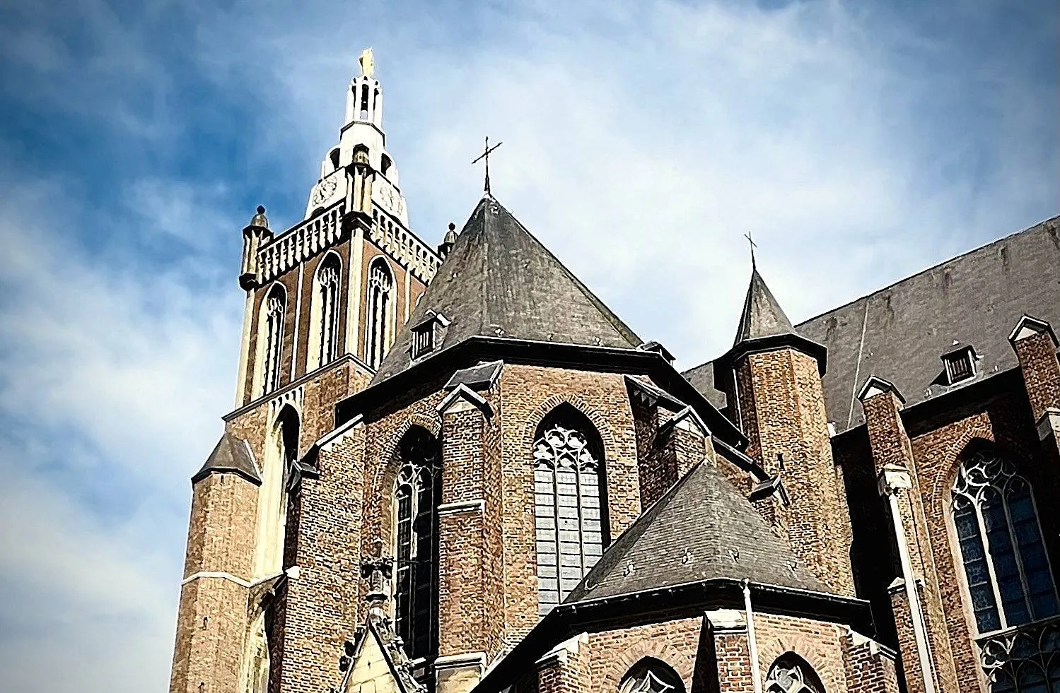 b7f9e584-3a45-4fd5-85e8-0242d38f930b