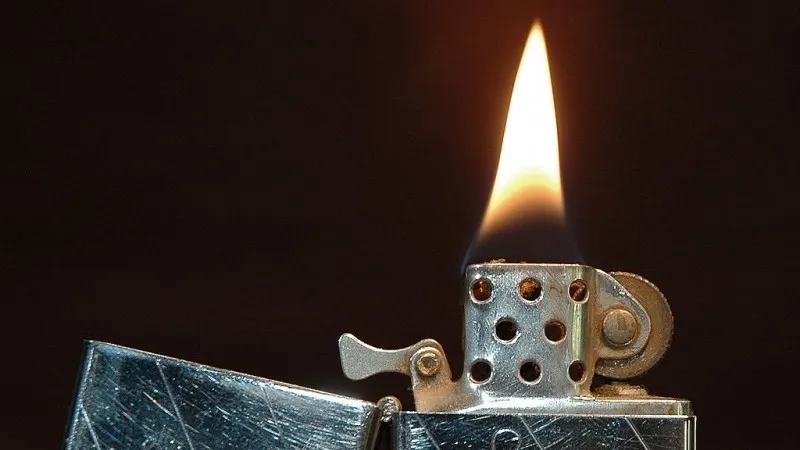 150421 aansteker e1429618082962