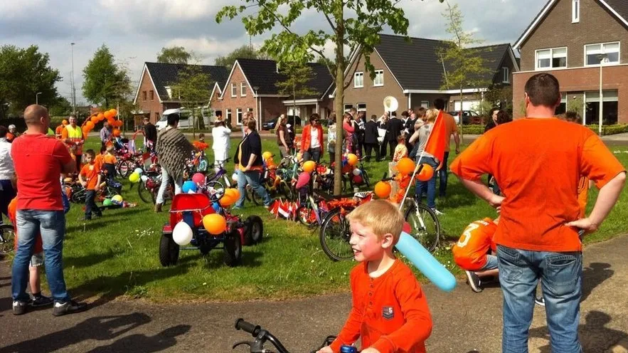 150427 koningsdag nispen 2014 e1429801375225