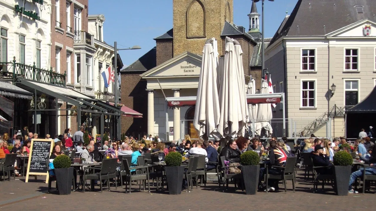 150507 terrasjes oude markt e1430948054704