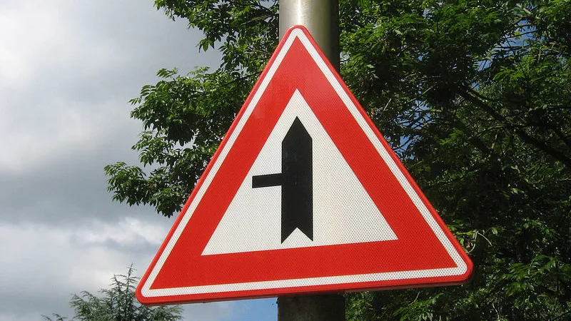 150520 voorrangsbord flickr e1432119384654