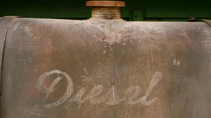 150702 diesel tank martin abegglen flickr cc by sa20 e1435838664882