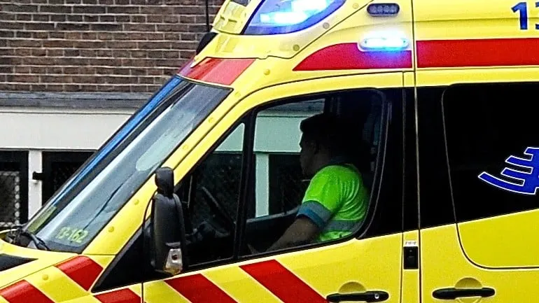 150703 ambulance facemepls flickr cc by 20 e1435921131199