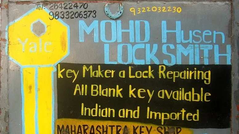 150827 key cutter service meena kadri flickr cc by 20 e1440672159501
