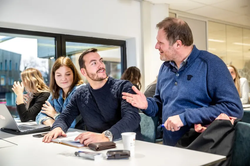 avans academie roosendaal as 24