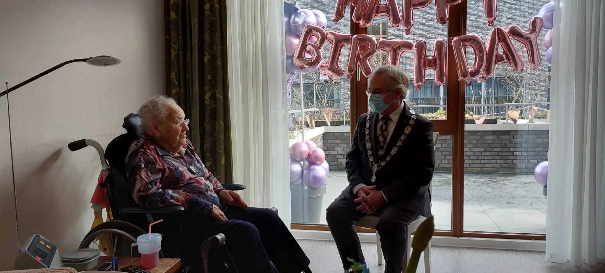 e774123b 2458 4298 b045 234db021852f