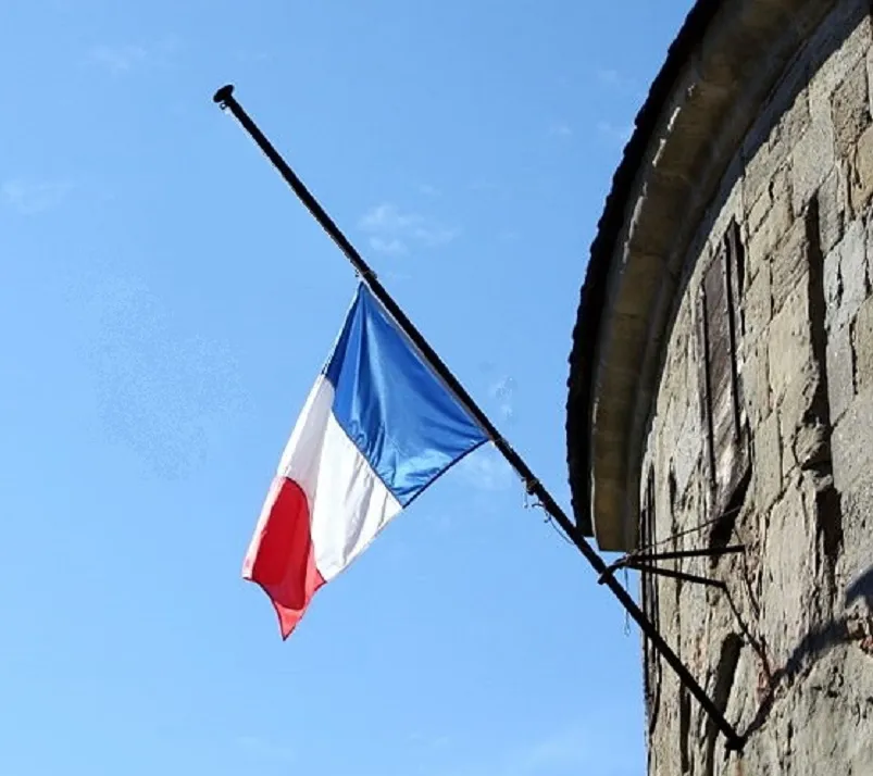 franse vlag halfstok