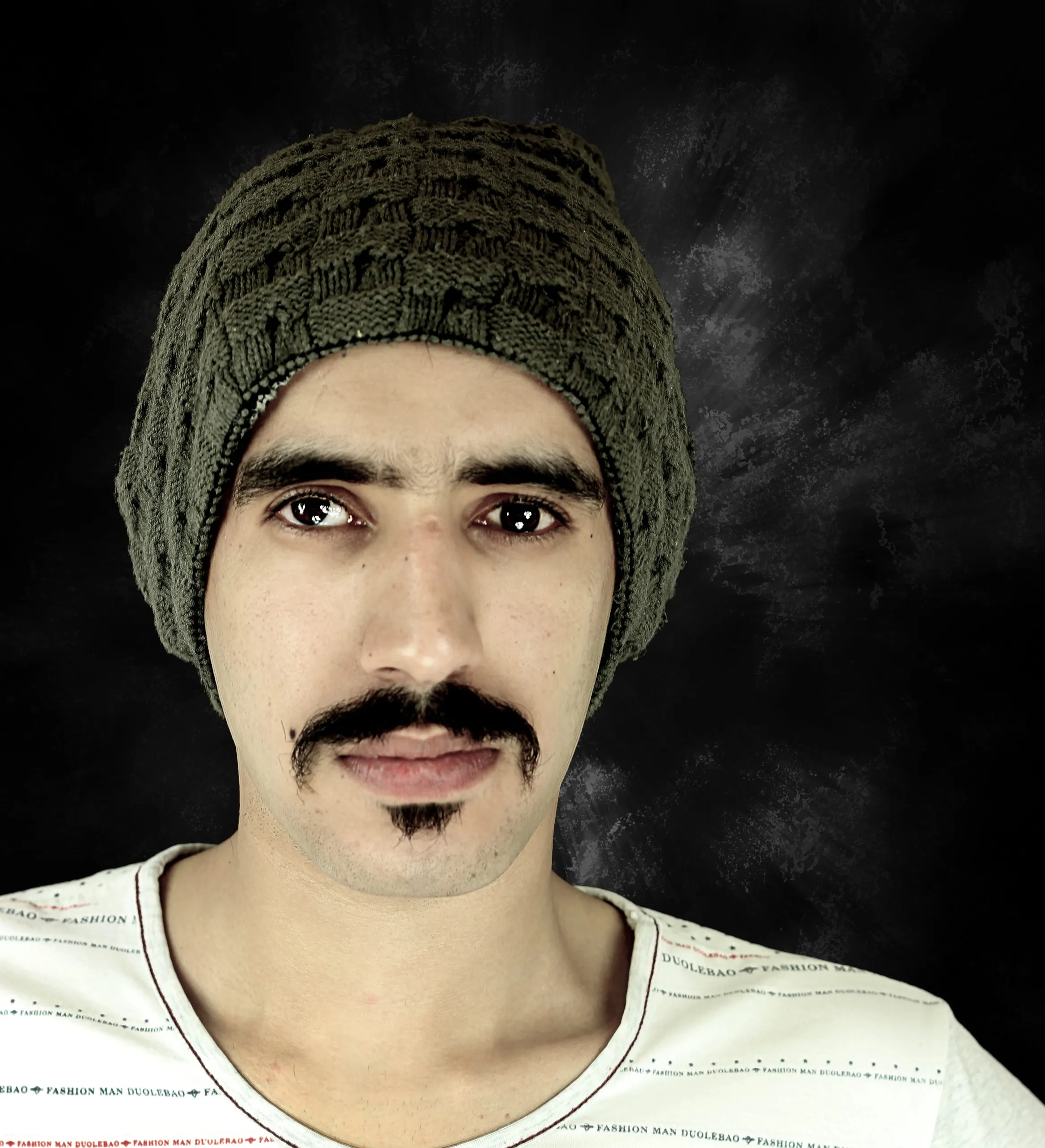 mustache portrait 213749 e1572607602727