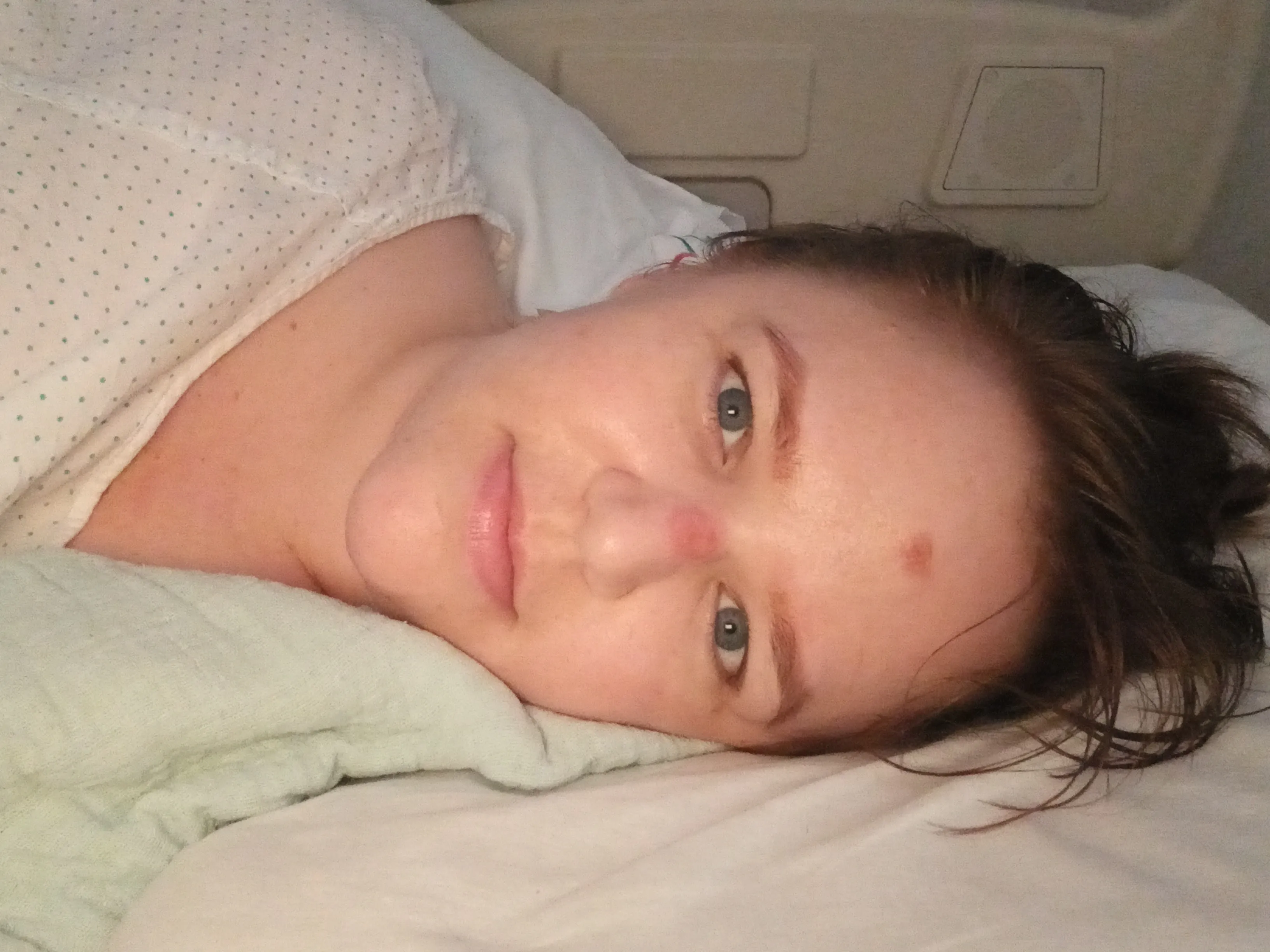 wiesje in haar ziekenhuisbed