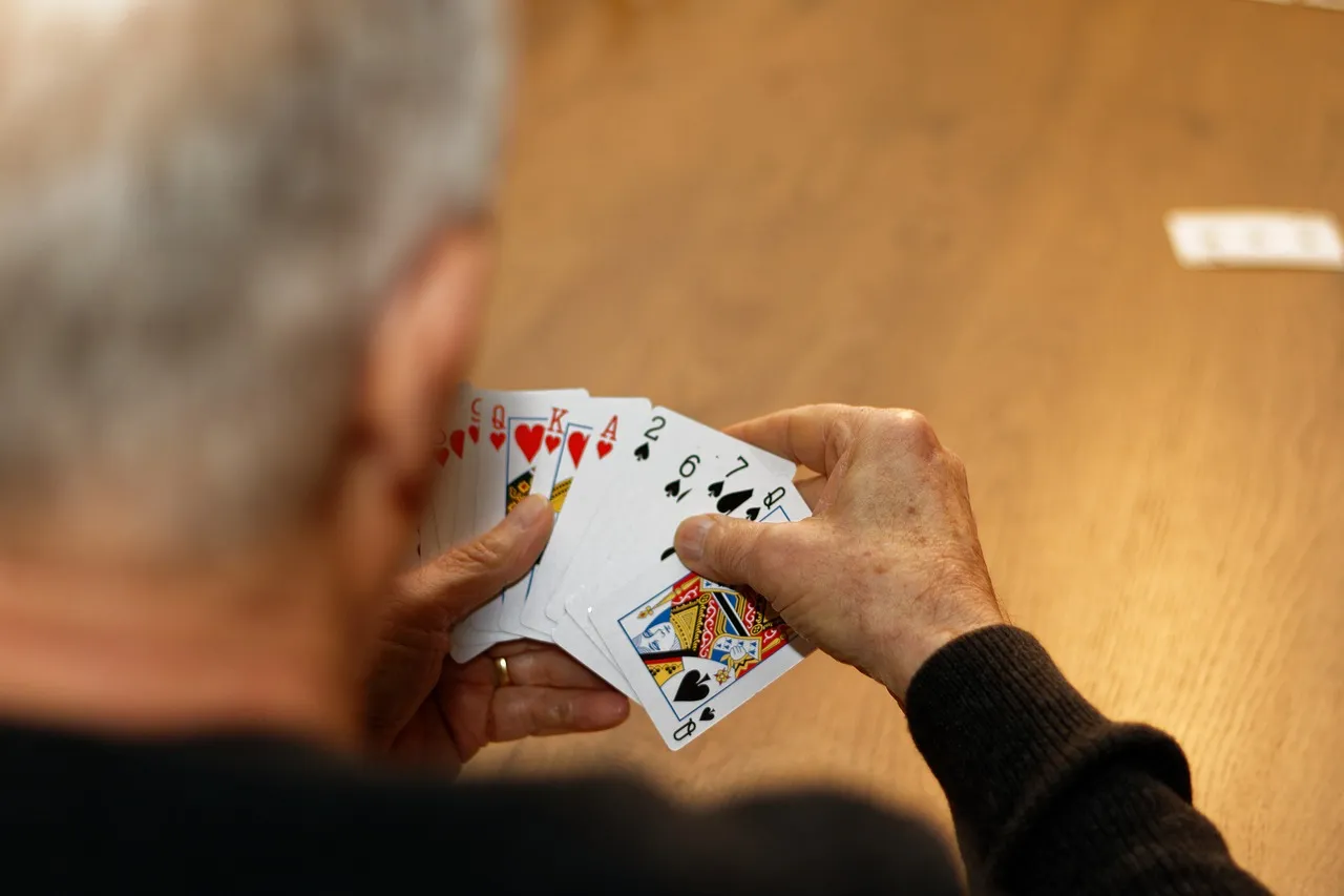 cards 3831174 1280
