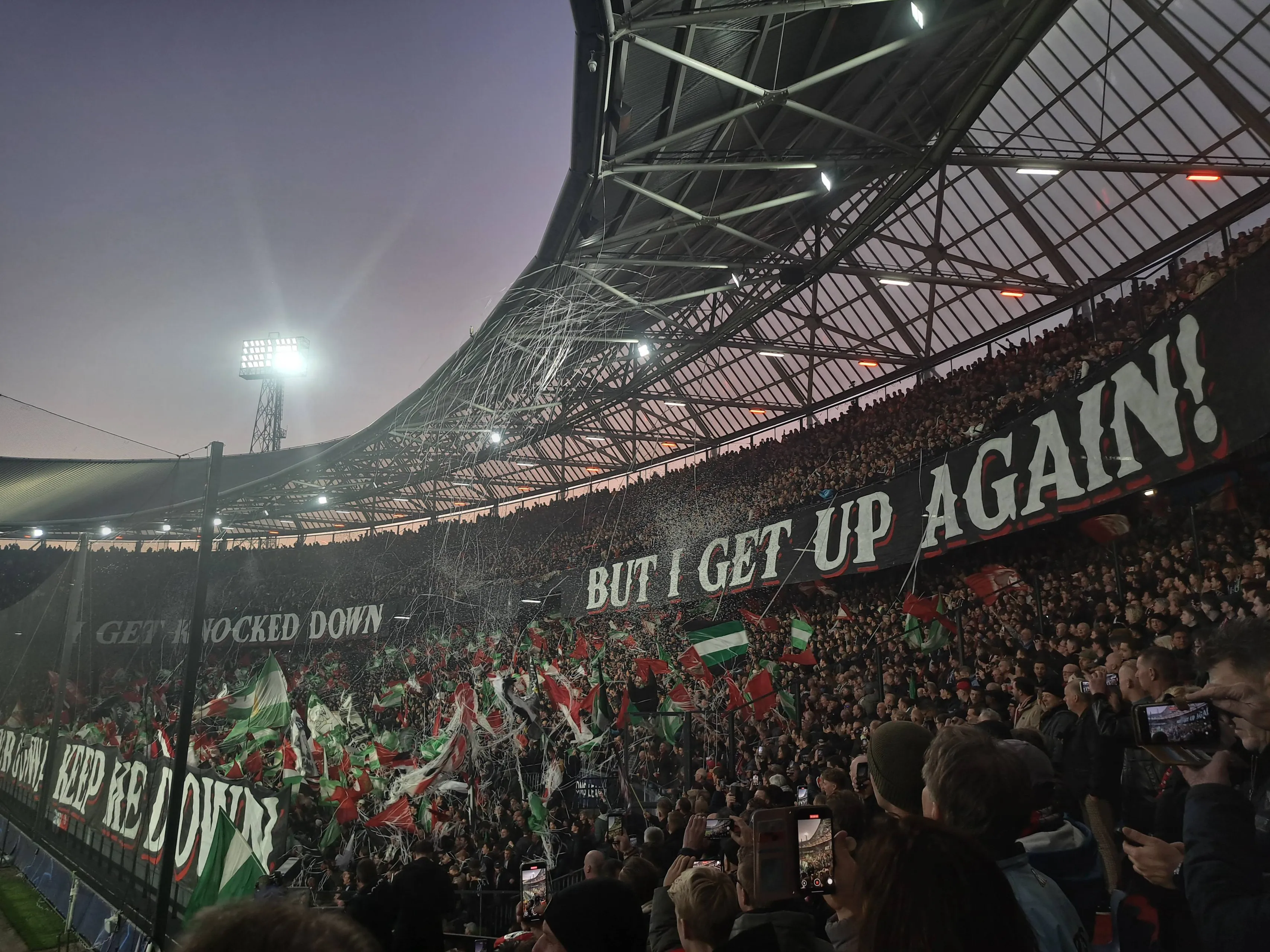 spandoek van feyenoord tegen internazionale milaan 5 3 2025