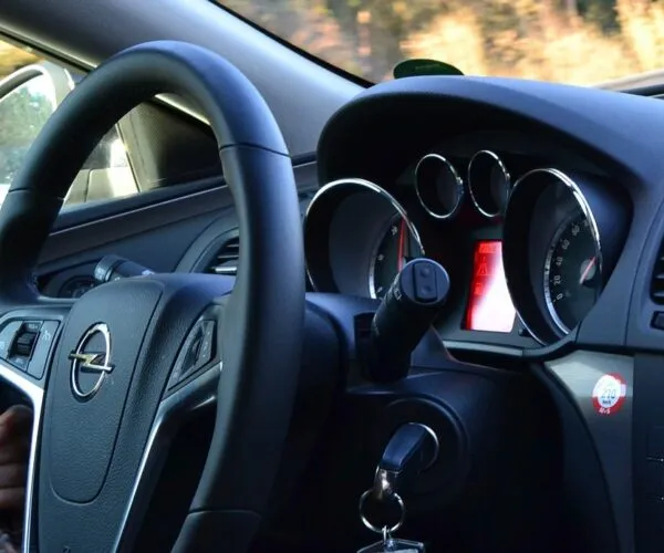 automobile pixabay 600x500 1