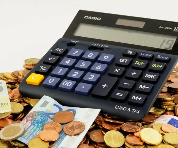 geld toeslagen belastingen pixabay 600x500 1