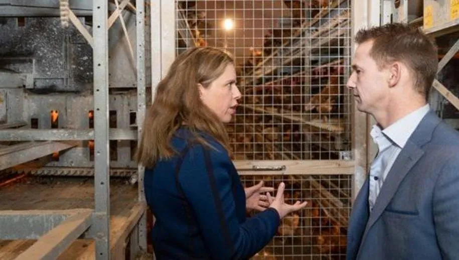 minister schouten in gesprek 915x518