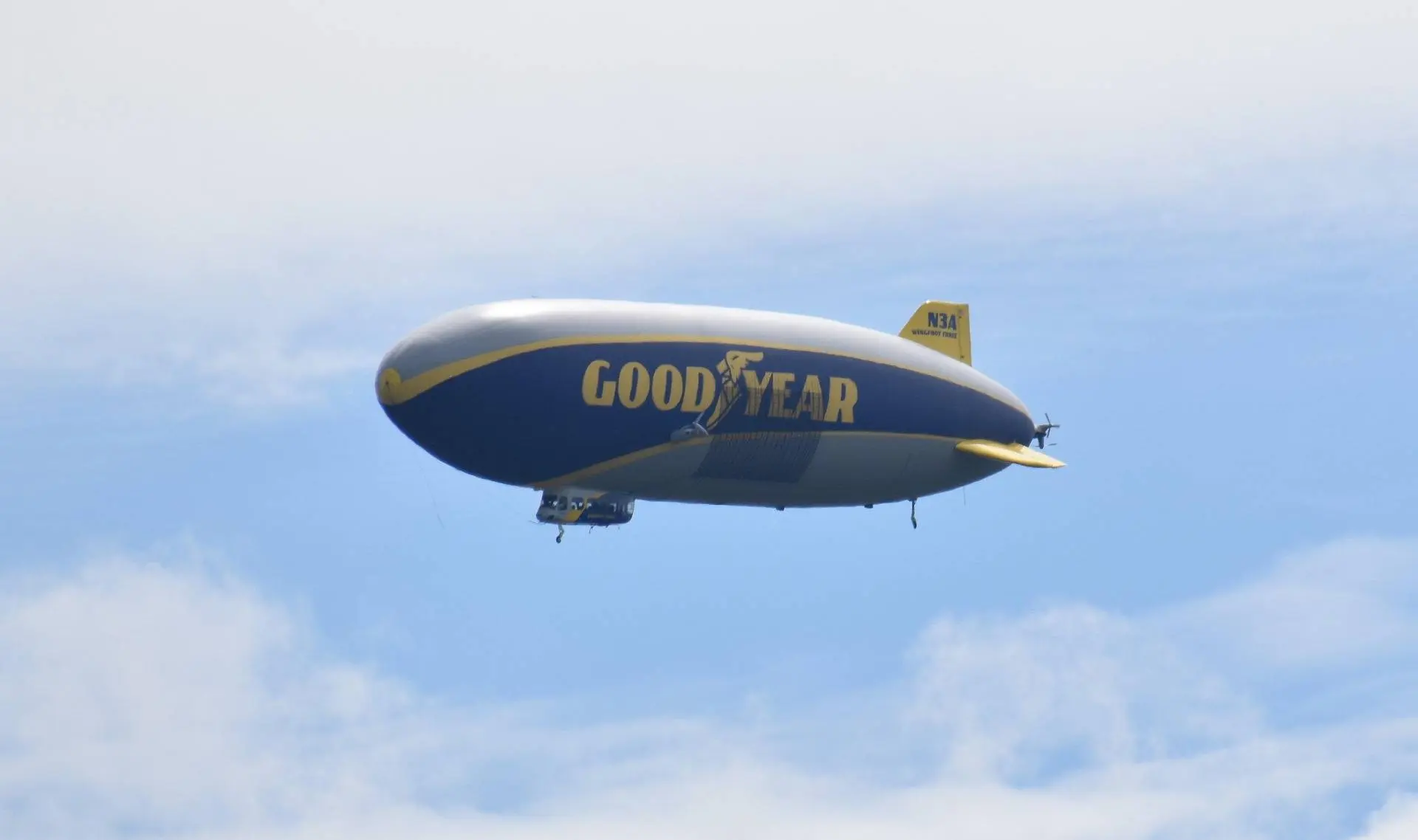 olinej-blimp-5314195_1920