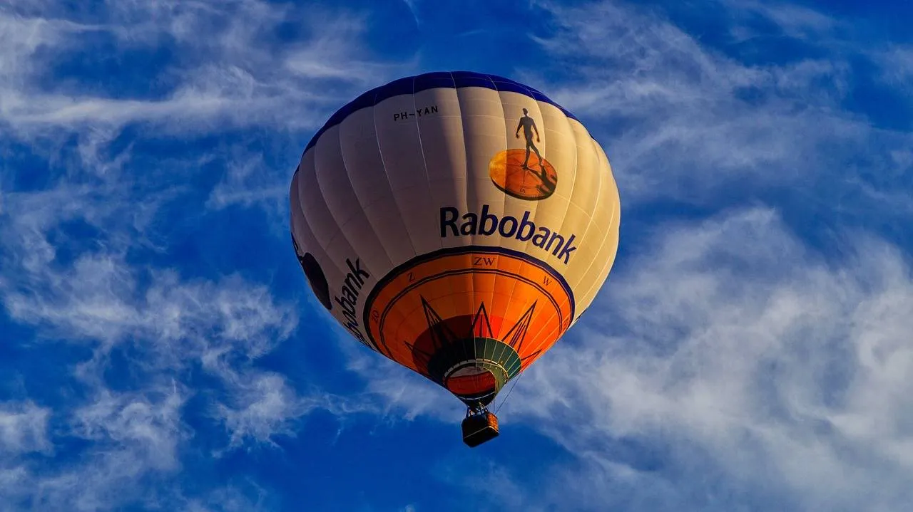 hot air balloon 3536944 1280