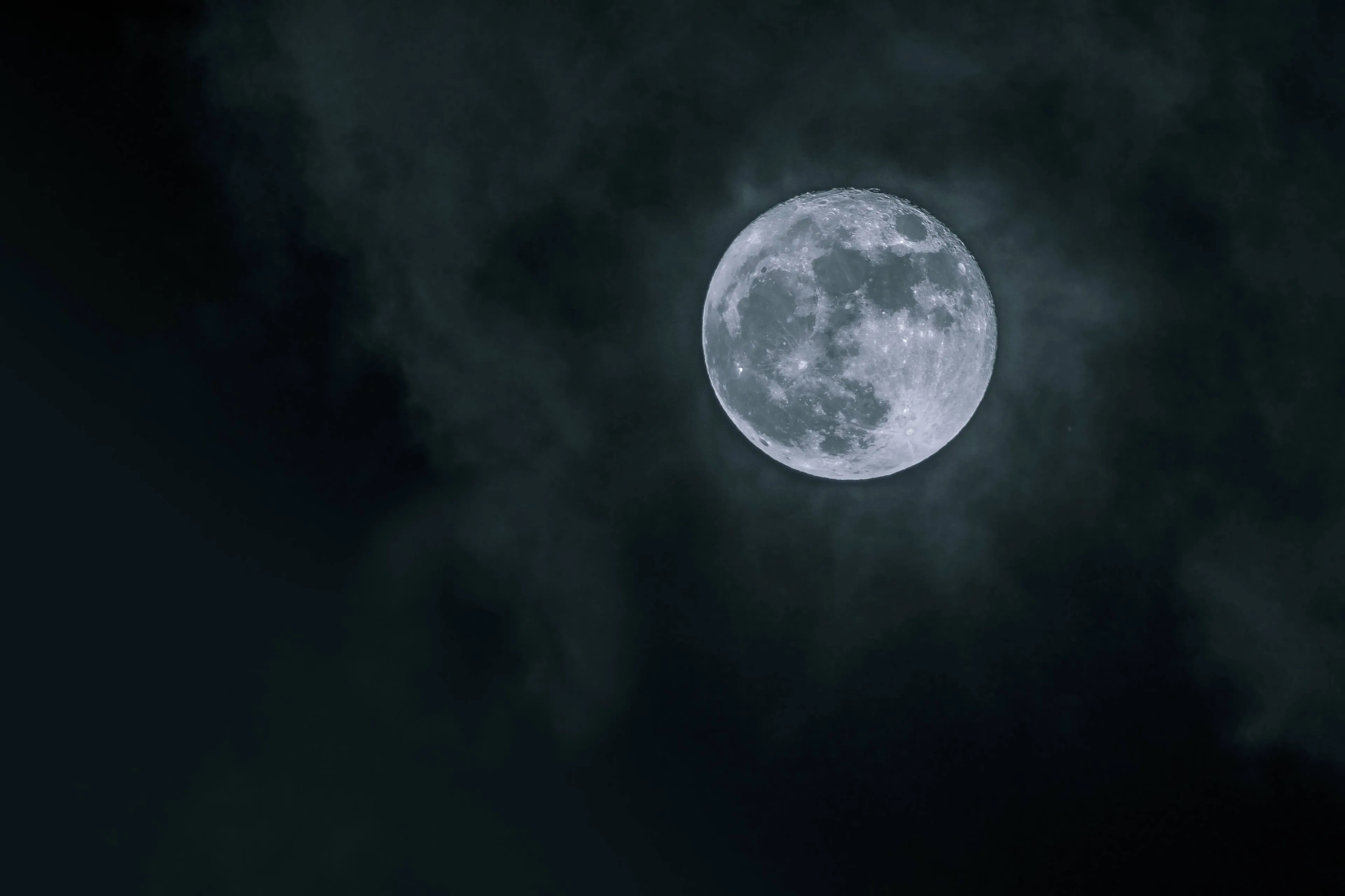cloudy-atmosphere-moon-full-moon-moonlight-circle-olympus-cloudysky-supermoon-omdem1-tokinarmc400mmf56-superfullmoon-astronomical-object-celestial-event-266624