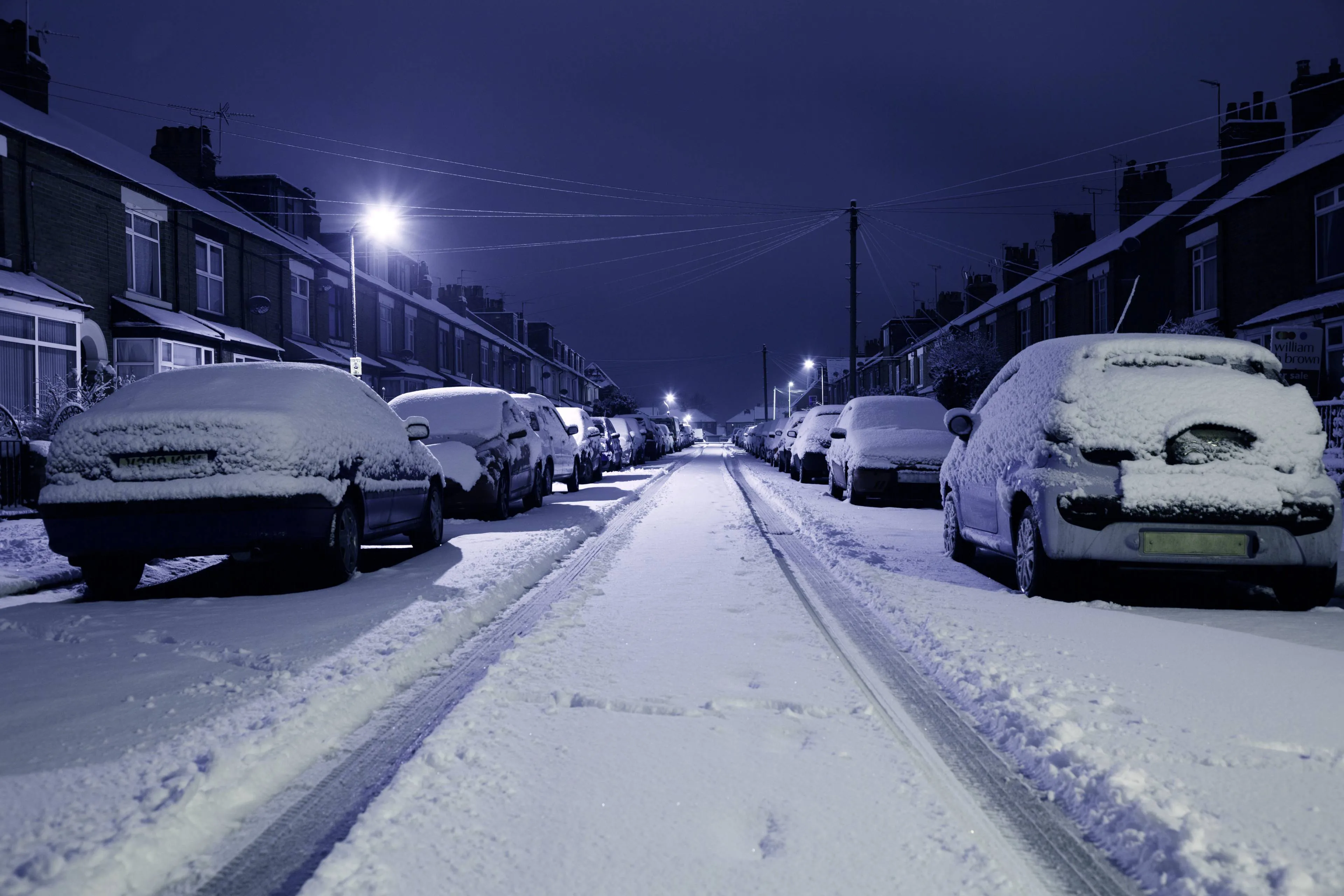 snow-cold-winter-road-street-car-985000-pxhere.com