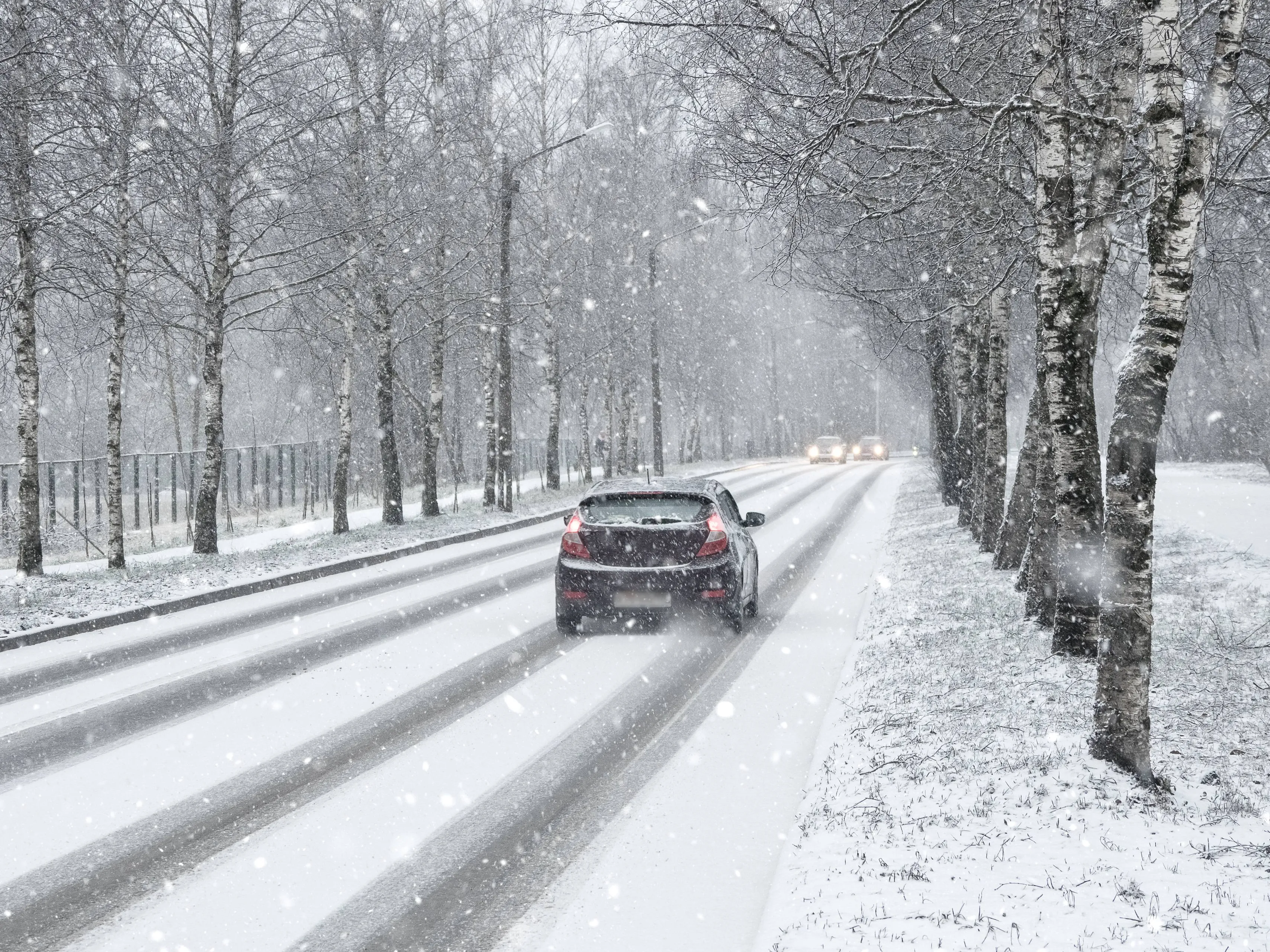 winter-snow-road-with-cars-winter-traffic-cars