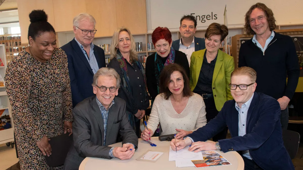 013 20230412 ondertekening akkoord basisvaardigheden lezen schrijven en rekenen