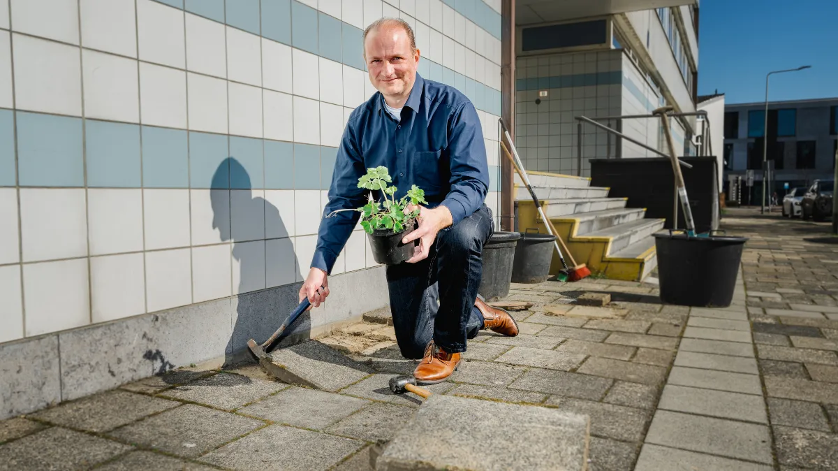 027 20220321 foto1 nk tegelwippen leon geilen