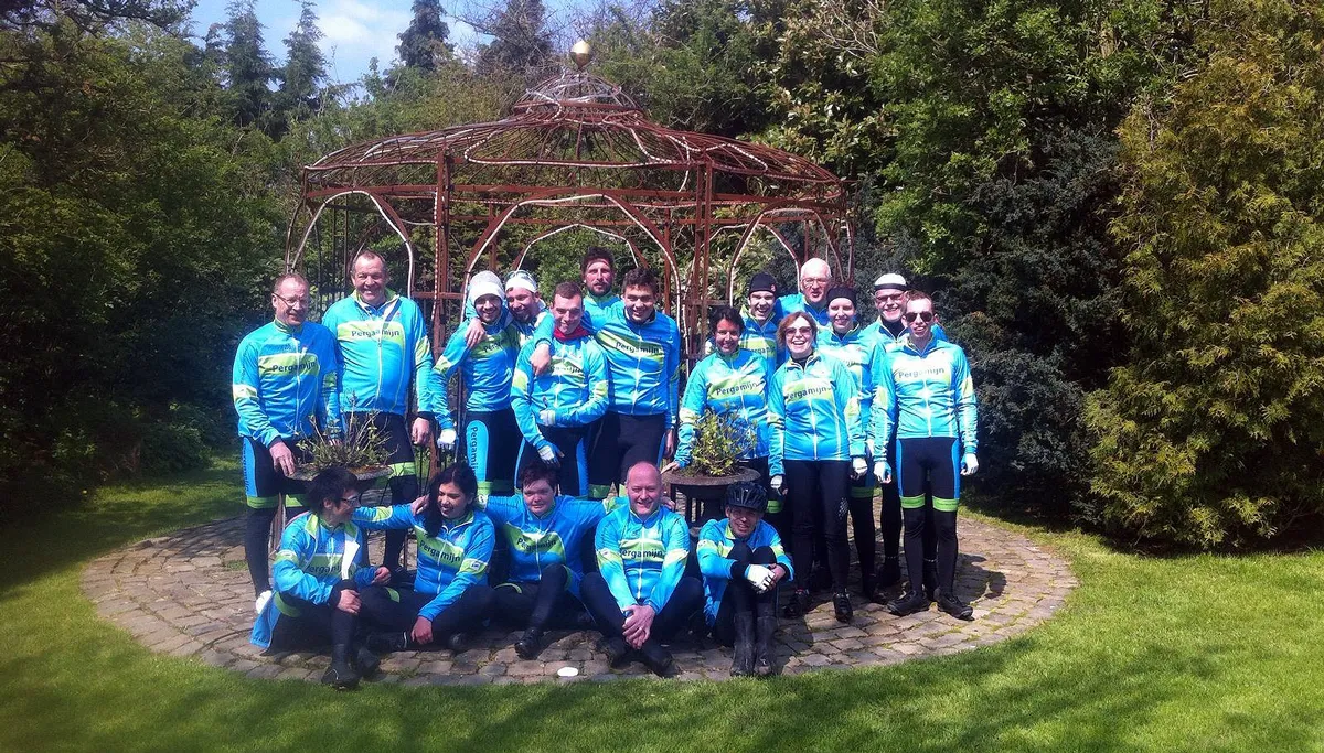 08 help de negen deelnemers van pergamijn naar de top van de mont ventoux