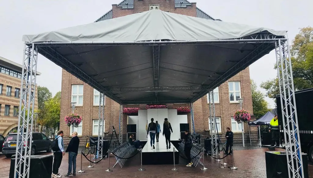 2018 najaarseditie fashionwalk geleen in t water gevallen