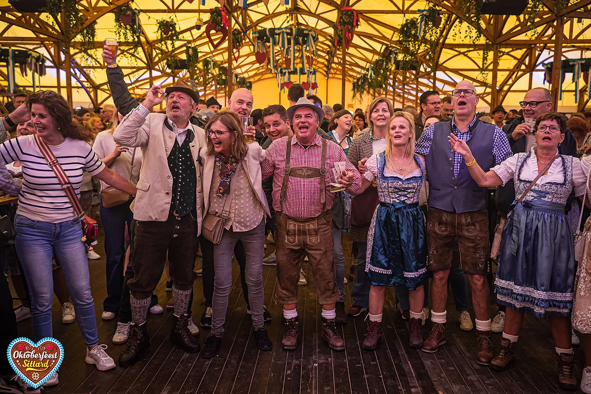 2023 10 14 oktoberfeest zaterdag rockateer previews 001