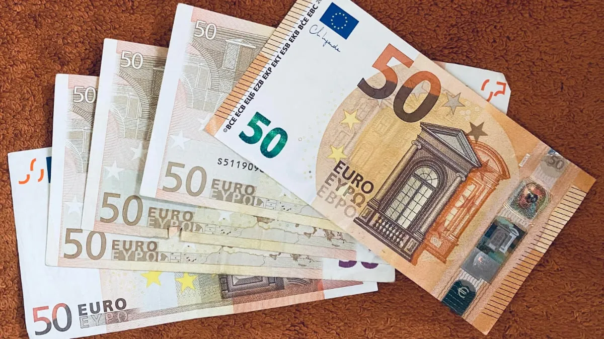 250 euro