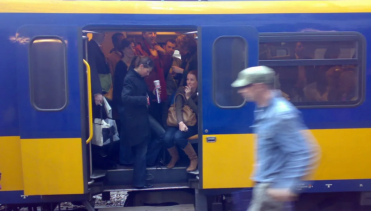 462544635 0bbff50a01 o volle trein thomas van de weerd cc by 20