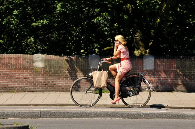 7691695324 30c543251e z op de fiets flickr facemepls cc by 20