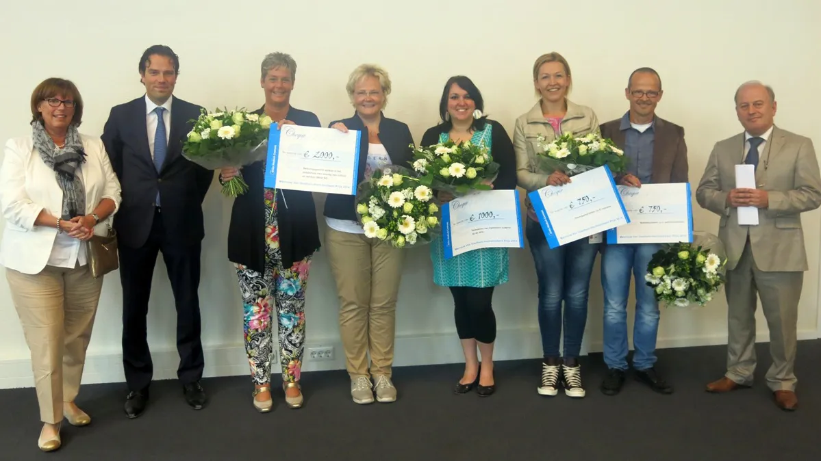 a527q2s48j7cuqgfd7aol3t35 orbis groepsfoto winnaars van goethemprijs 2014