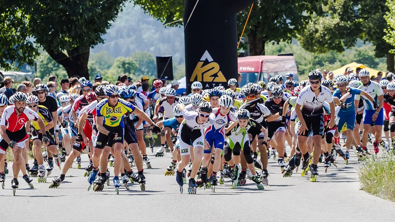 adege via pixabay inline skating 2236665 1920