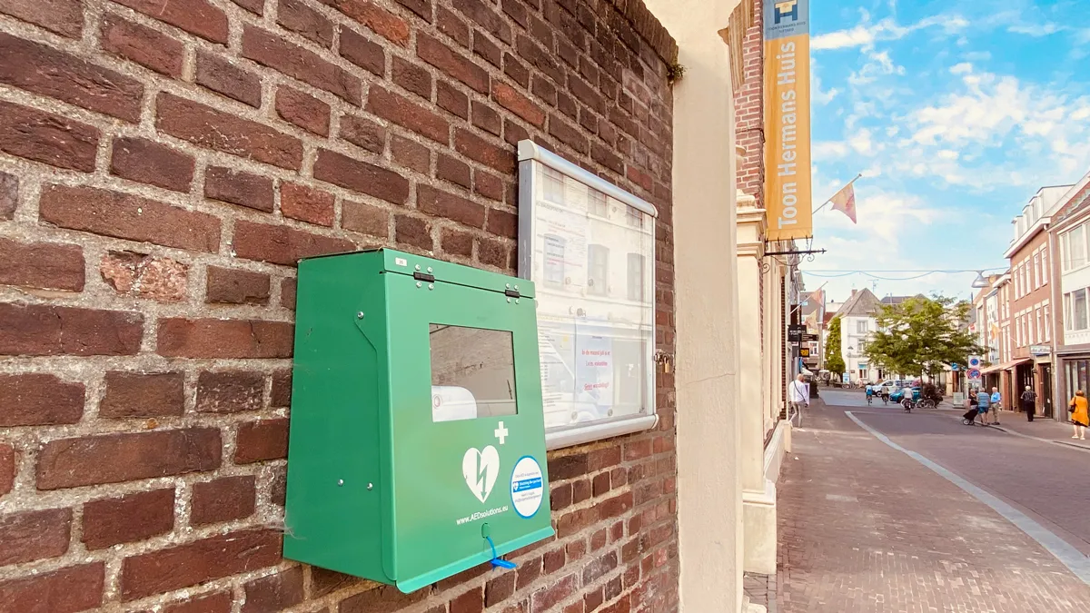 aed paardestraat sittard naast toon hermans huis