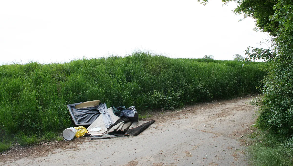 afval gedumpt bij de kollenberg