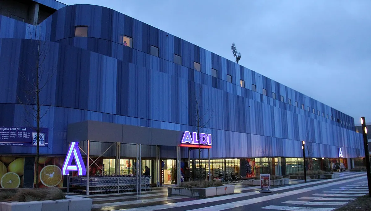 aldi bij fortuna stadion open