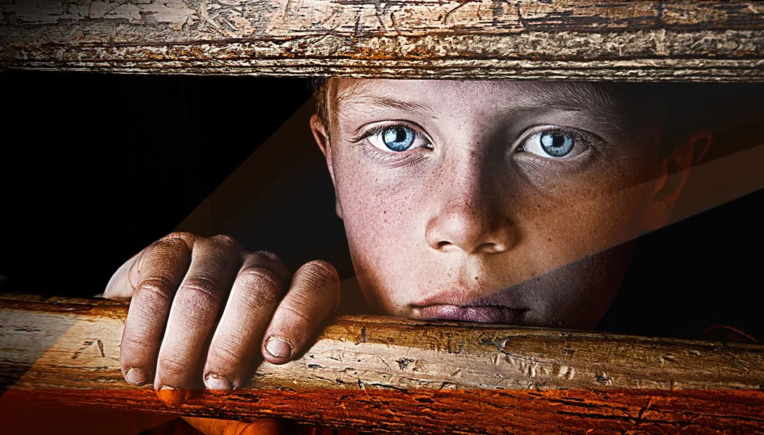 all in echt header behind bars2