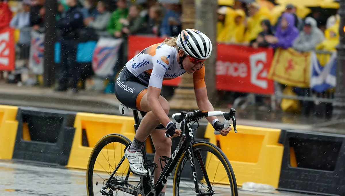 anna van der breggen youkeys la course by le tour de france 2015 cc by 20 via wikimedia commons