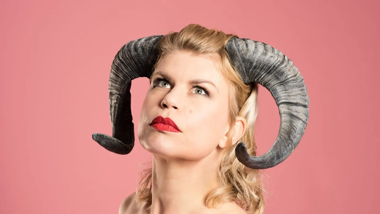 anne marie jung ram copyright robert van der ree