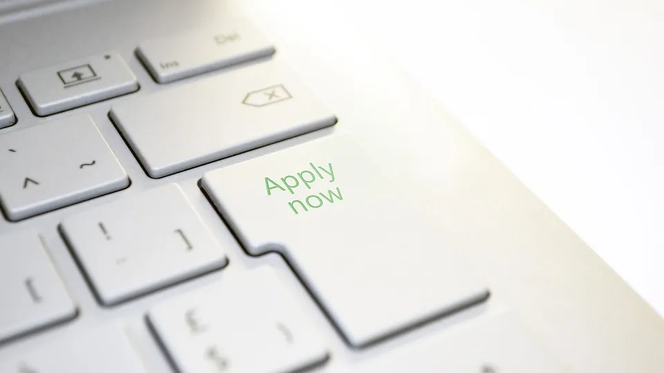 apply now toets op toetsenbord