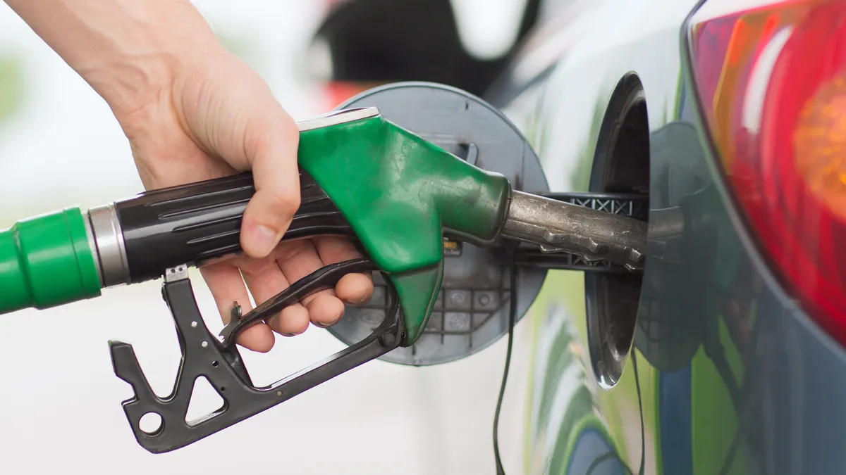 auto brandstof tanken tankpistool