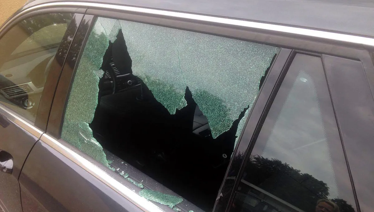 autokraak bij algemene begraafplaats 26 juli