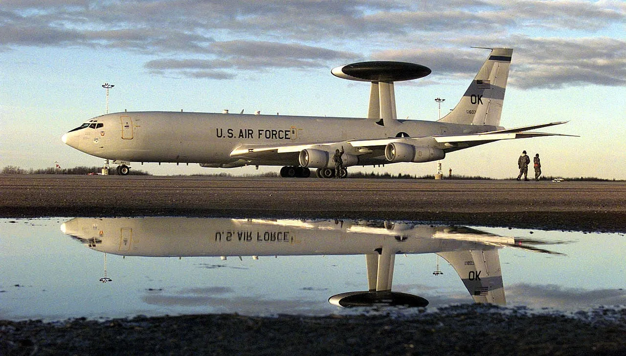 awacstoestel cc0 public domain