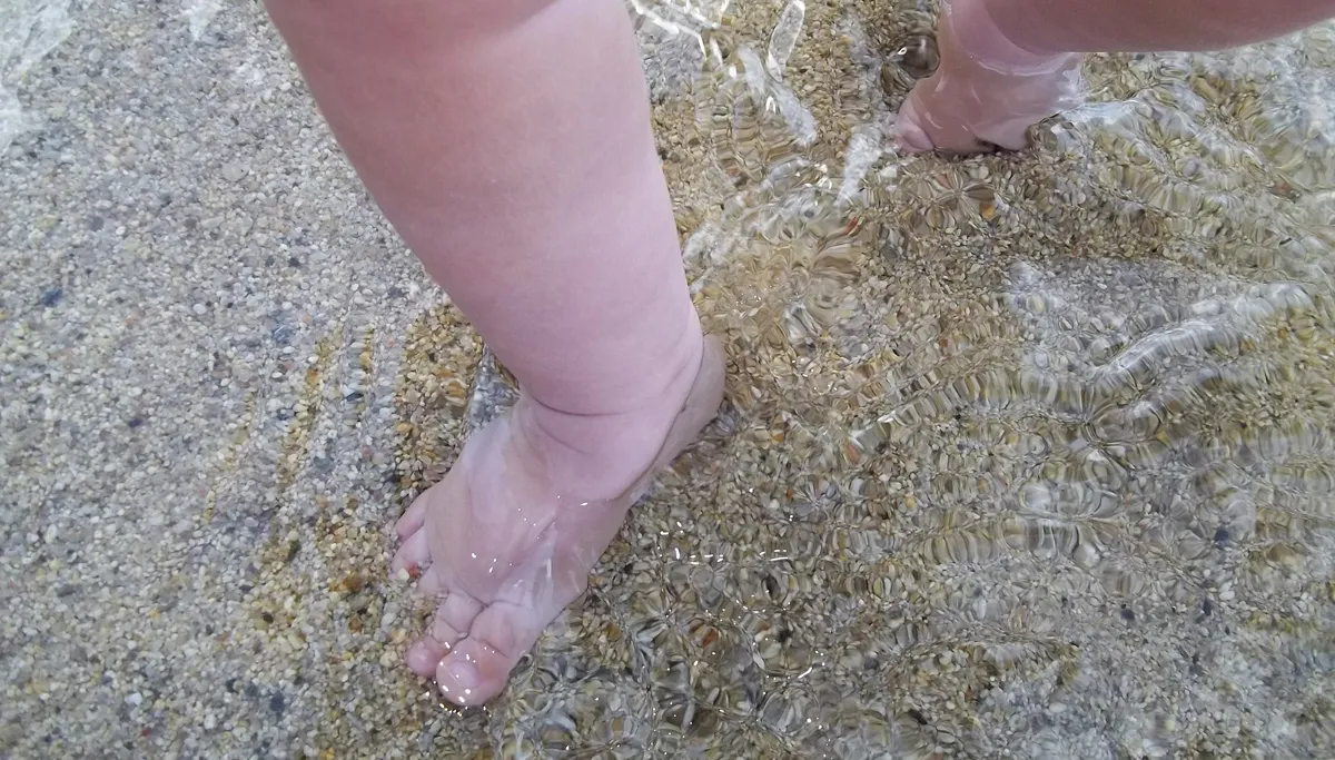 baby 509189 1920 voet in zee